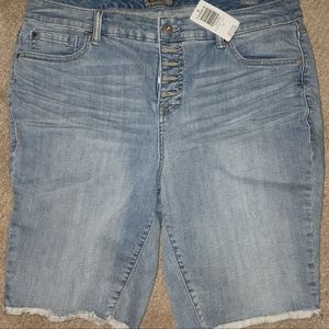 Torrid high-rise bermuda button-fly jean shorts, size 16